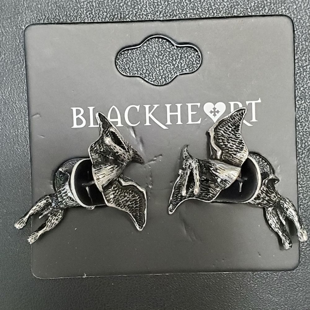 Black Heart silver tone pterodactyl earrings dinosaur